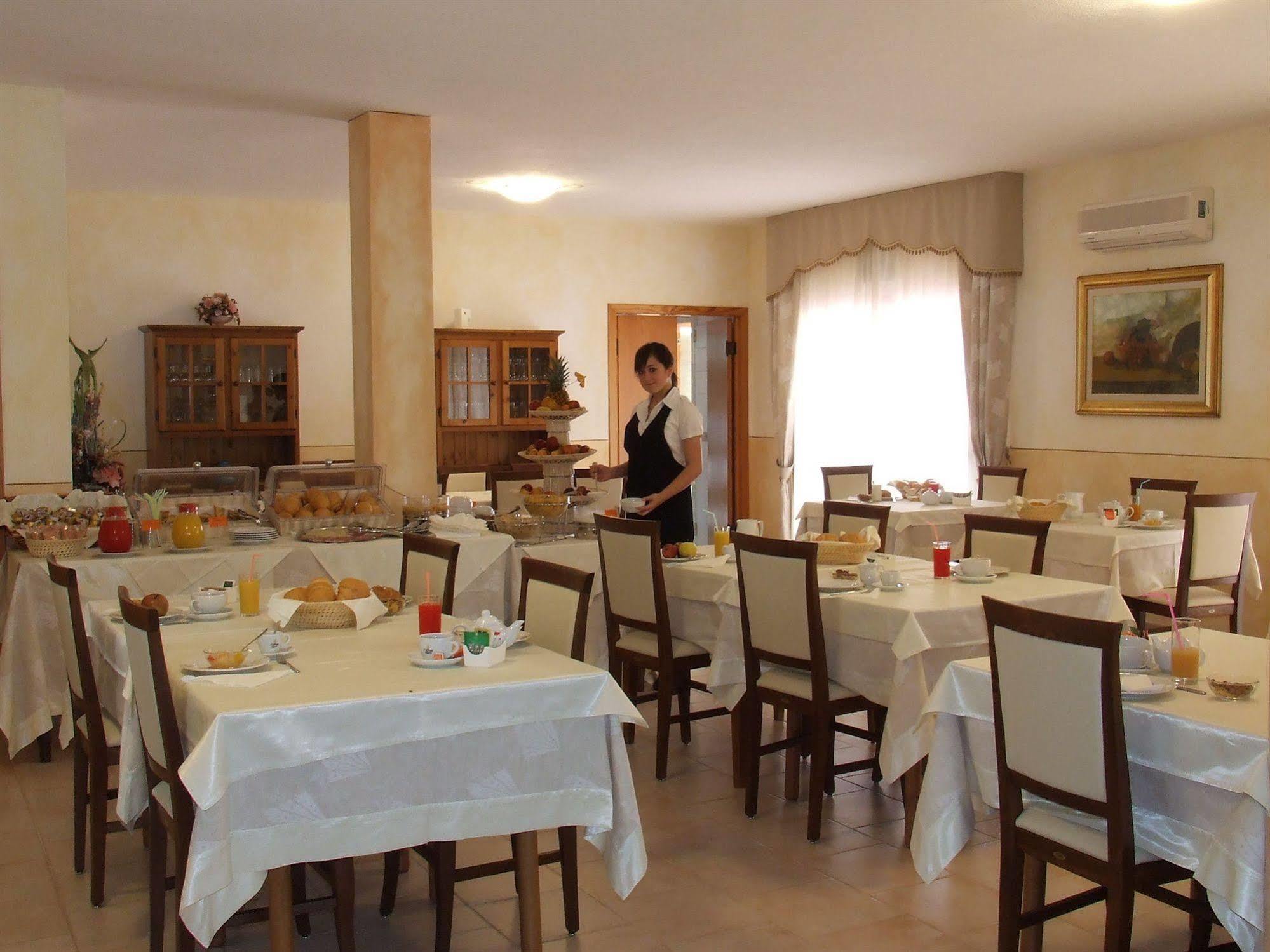 A.I.R. Hotel Gabbiano Изола-Росса Экстерьер фото